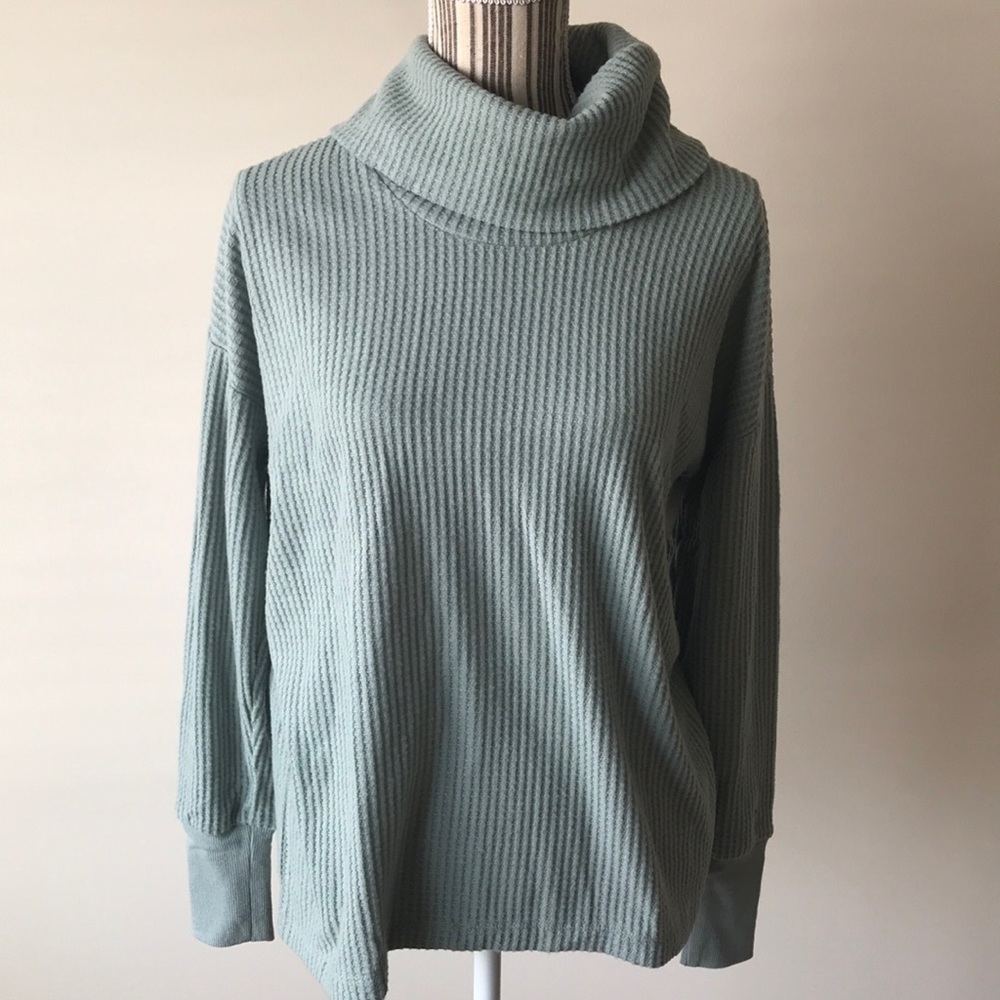 LOFT Sea foam green waffle knit Turtleneck Sweater pullover size L